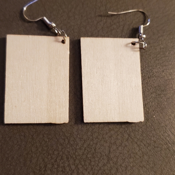 Librarian or Harry Potter 's fan earrings. New. - Picture 2 of 3